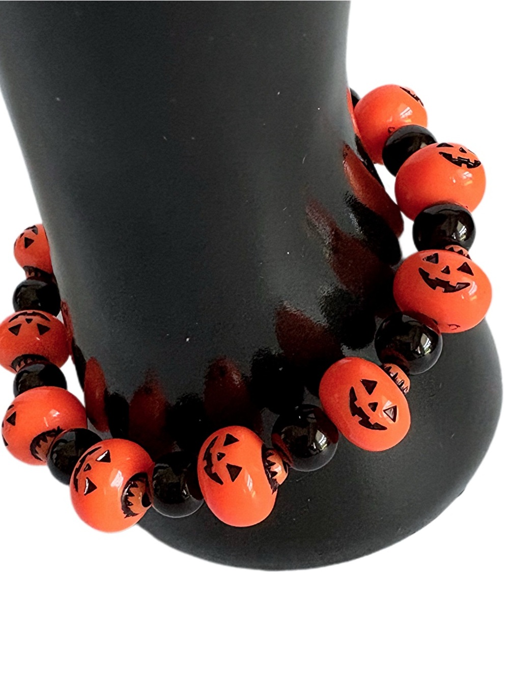 Handmade Halloween Pumpkin Beaded Stretch Bracelet - Orange & Black